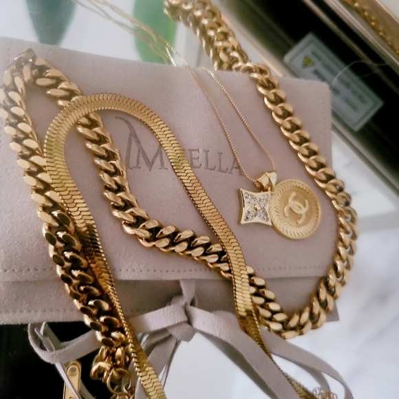 Natalia Necklace - Picture 3 of 3